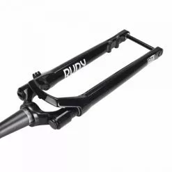 Fourche ROCKSHOX RUDY ULTIMATE RACE DAY CROWN 700c BOOST 12x100 30mm Gloss Black SoloAir A1 Déport 45mm -Roues et Pneus Soldes Magasin 600x600 245893 16445667902038 1